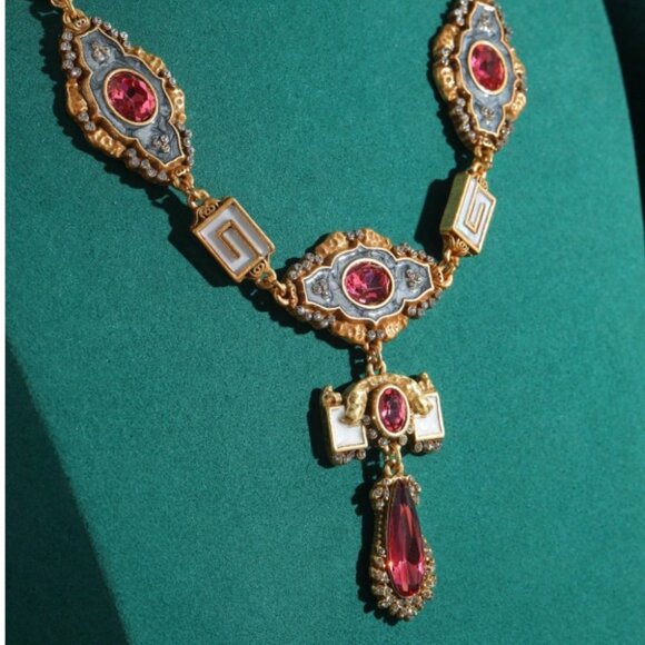 VICTORIAN STYLE ENAMEL RHINESTONE STATEMENT NECKLACE - Picture 4 of 6